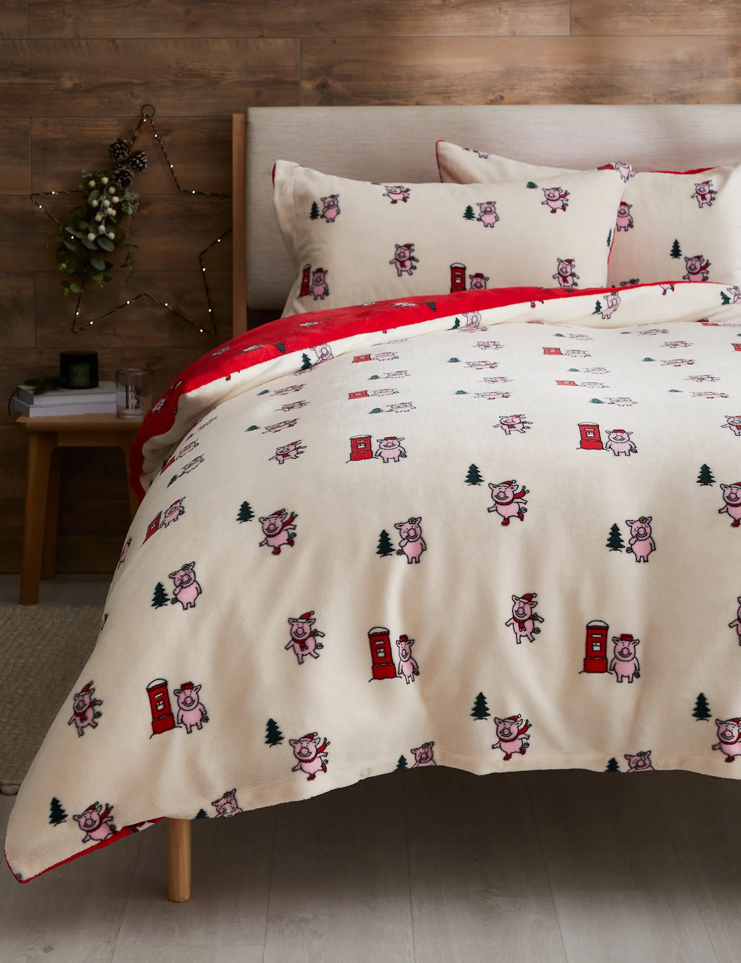 M&S Fleece Percy Pig™ Bedding Set