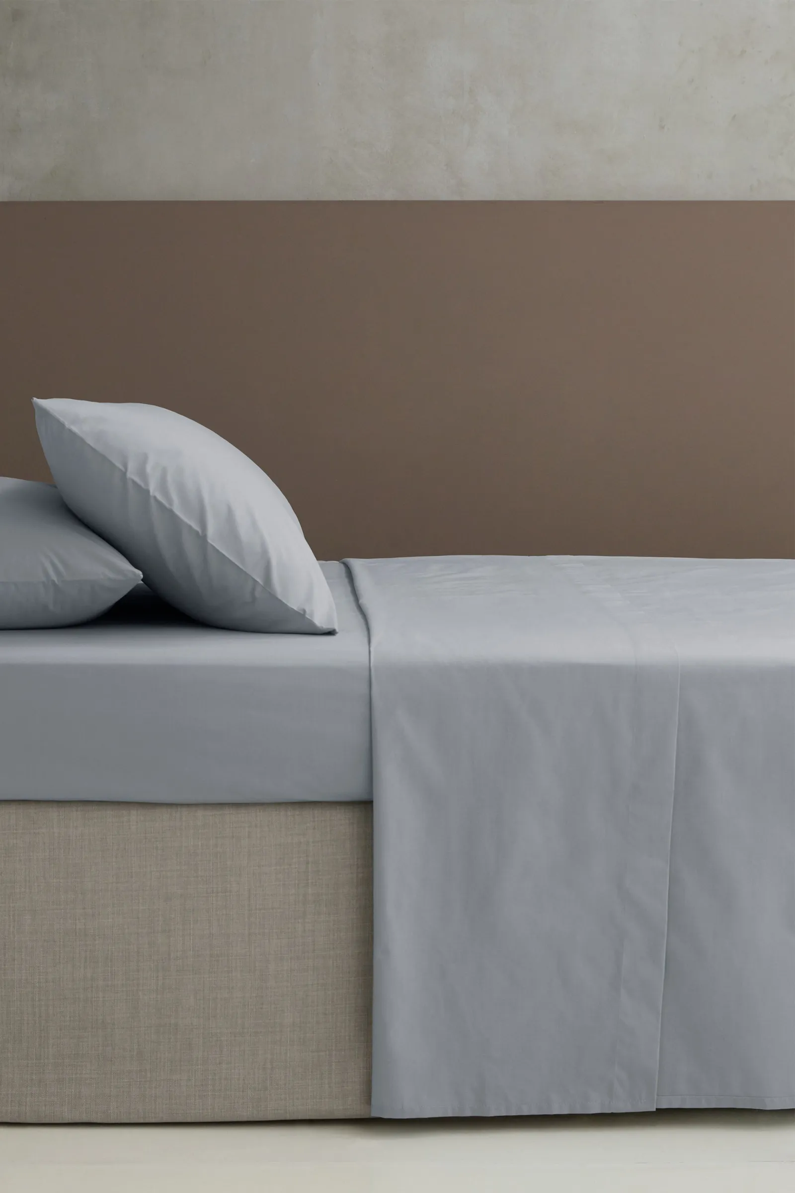 Catherine Lansfield 'Easy Iron Percale' Flat Sheets in Grey 2