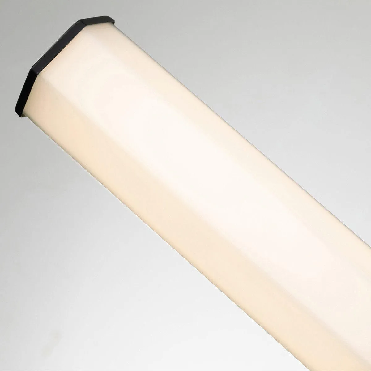 Netlighting Hinkley Facet Integrated LED Bathroom Wall Lamp Matte Black 3000K IP44 3