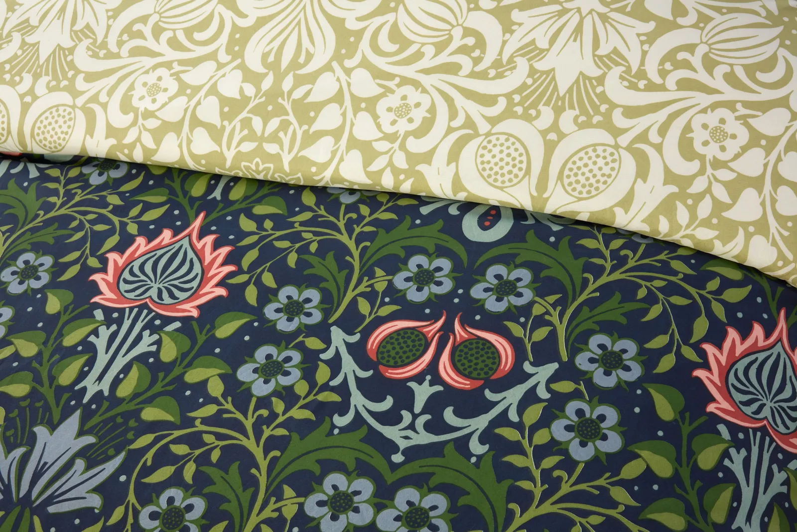 Rapport Home Heritage Flora Microfibre Reversible Duvet Cover Set with Pillowcase in Navy 2