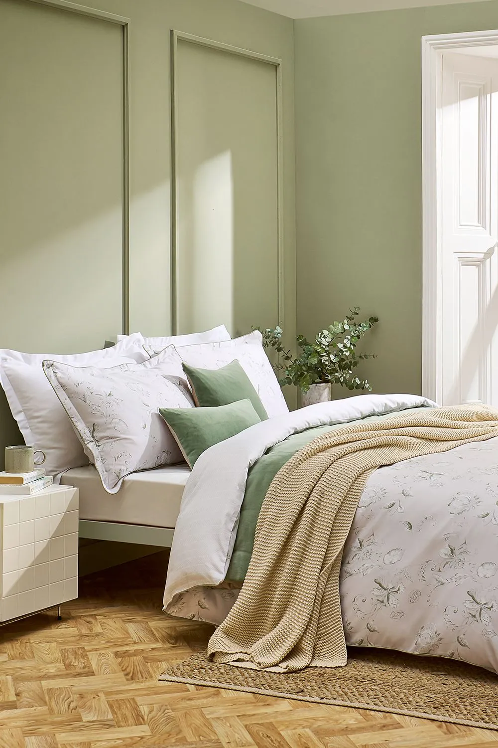 CHRISTY 'Hatton' Vintage Floral Reversible Cotton Duvet Cover Set in Green