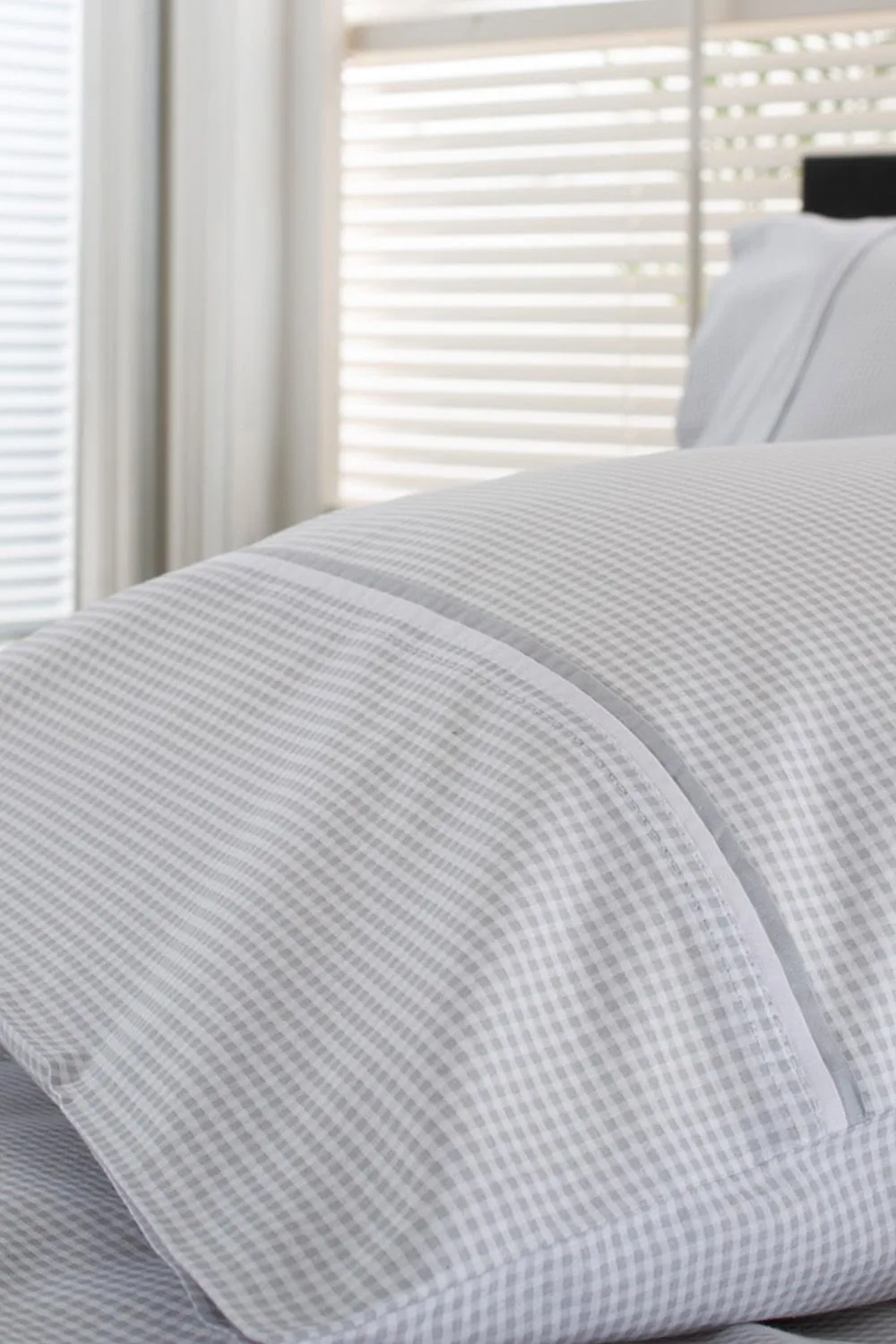 The Lyndon Company Gingham Duvet Cover Set - Soft & Breathable Cotton with Double Piped Edges in Grey 2