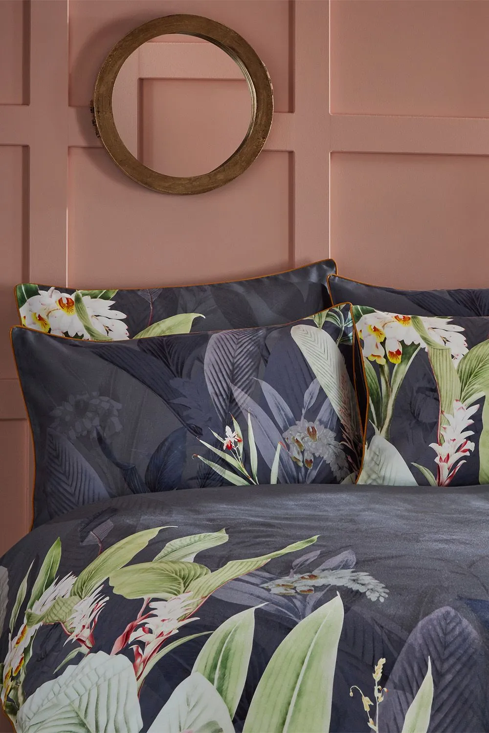 Paoletti Artemis 200 Thread Count Botanical Piped Pillowcases