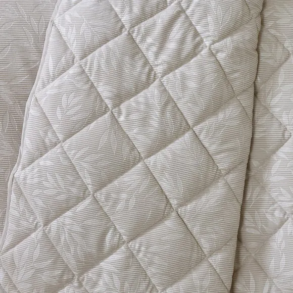 Catherine Lansfield Corded Leaves Bedspread 3