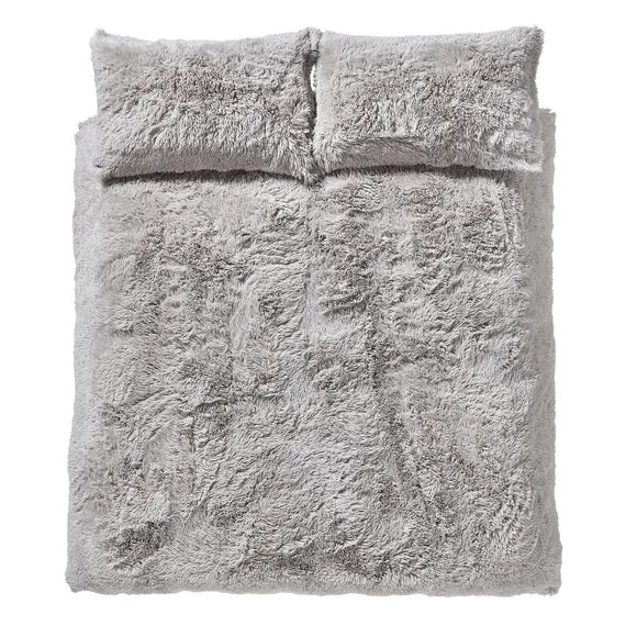 Catherine Lansfield Cuddly Silver Duvet Cover and Pillowcase Set 5