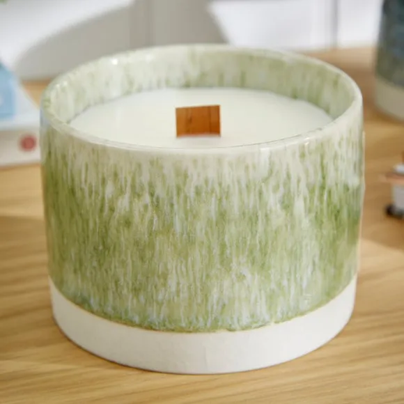 Churchgate Amber and Pine Crackle Candle 3