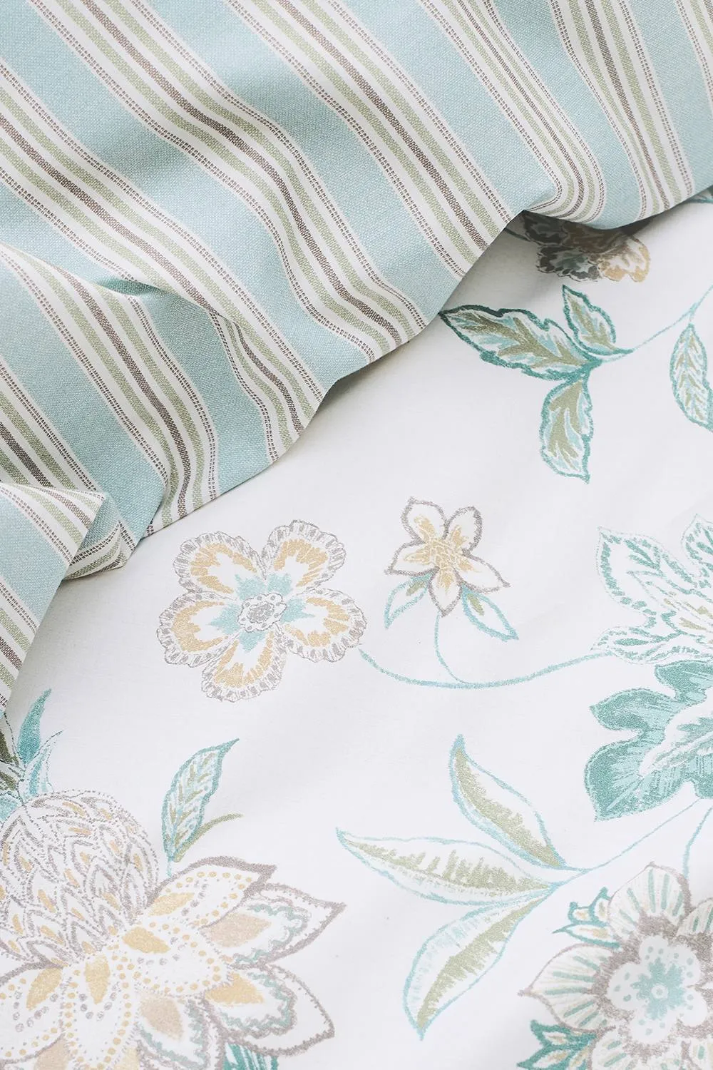 CHRISTY 'Kew' Floral Stripe Reversible Cotton Sateen Duvet Cover Set in Aqua 3