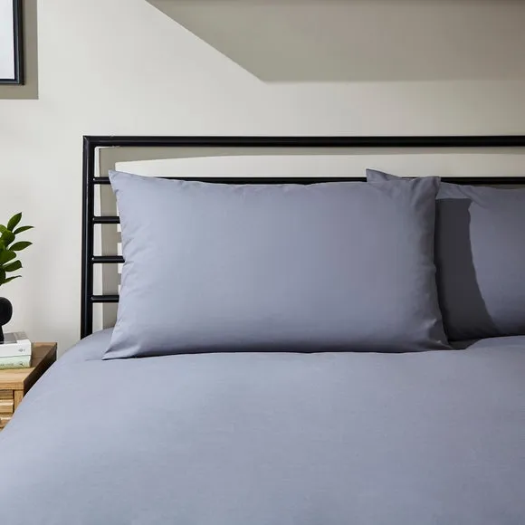 Soft and Easycare Polycotton Duvet Cover & Pillowcase Set 2