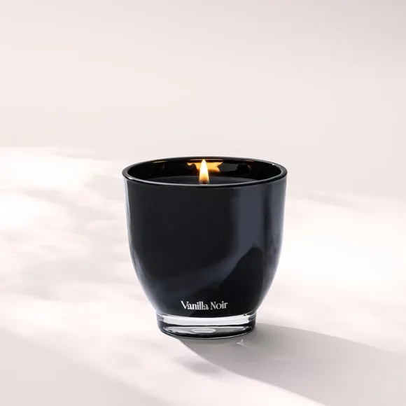 Moments Vanilla Noir Candle