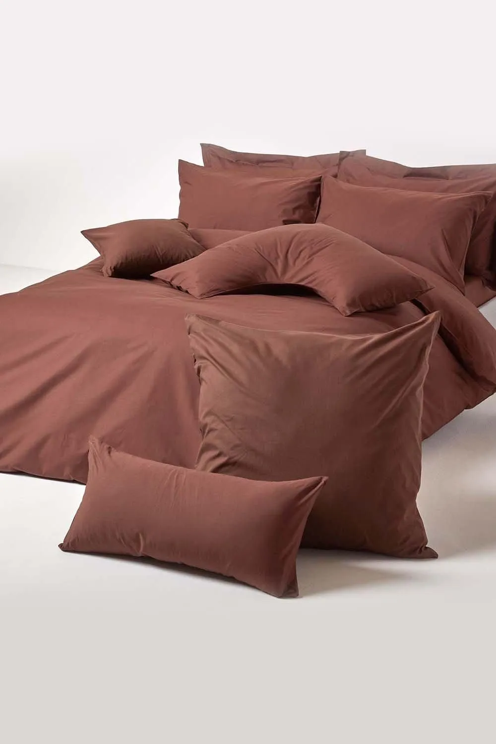 Homescapes Continental Egyptian Cotton Pillowcase 200 TC, 40 x 40 cm in Chocolate 4