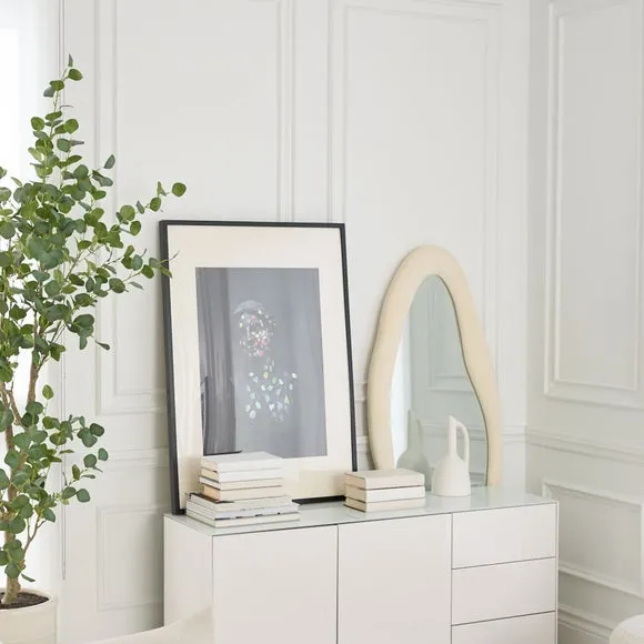 Intel LED Sideboard 3