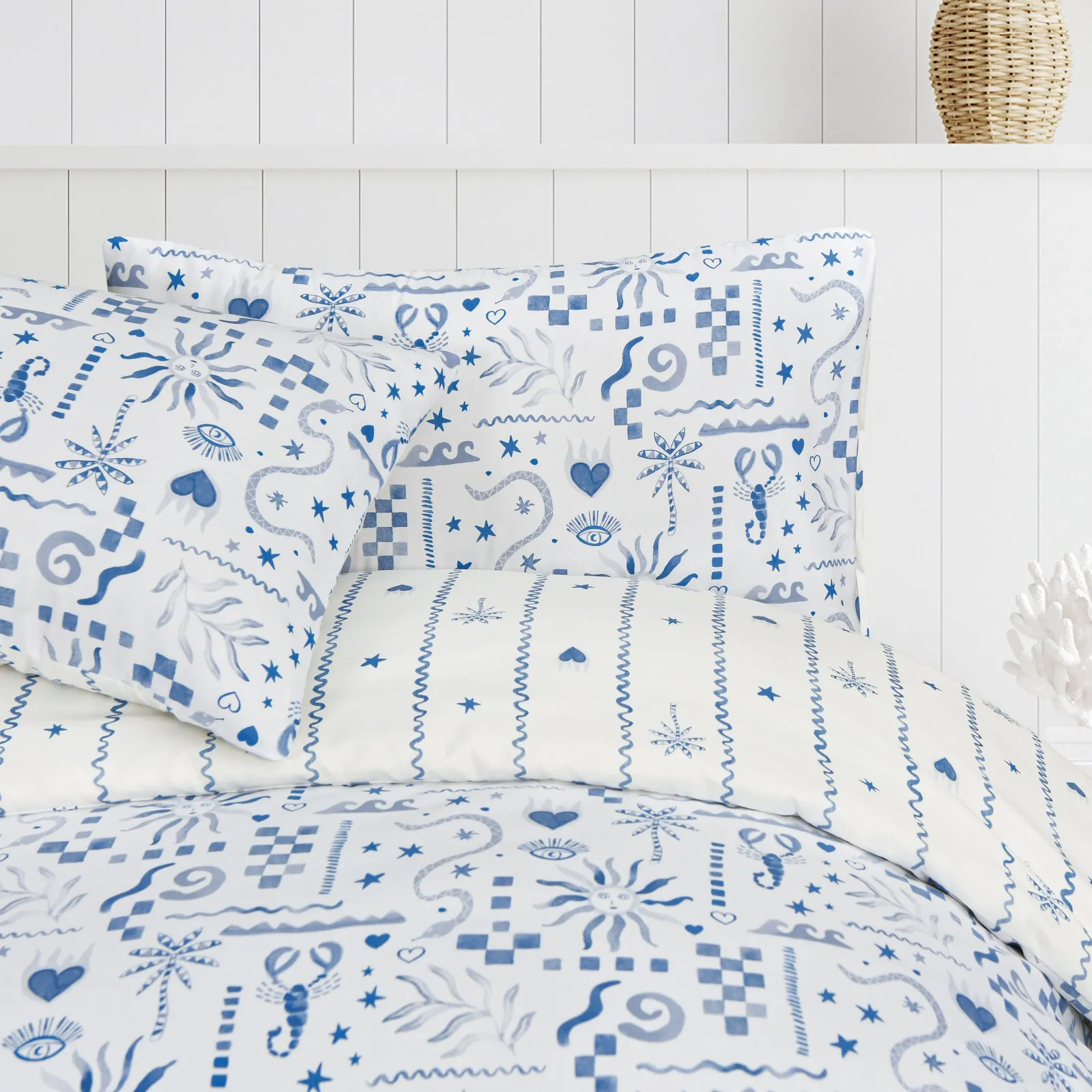Smart Living Luxury Soft Reversible Holiday Postcard Duvet Cover & Pillowcases in Blue 3