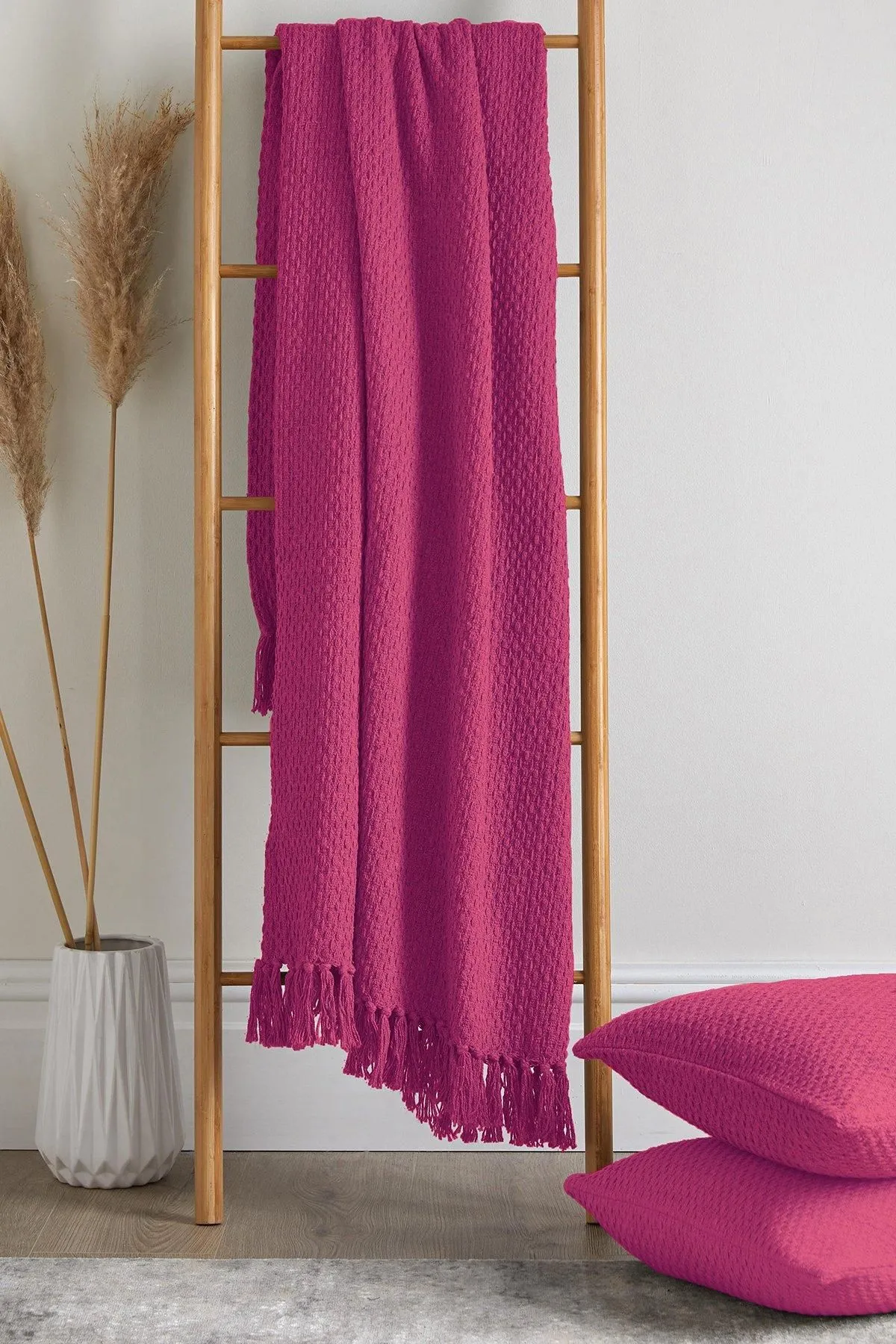 Drift Home 'Hayden' Textured Woven Throw in Pink