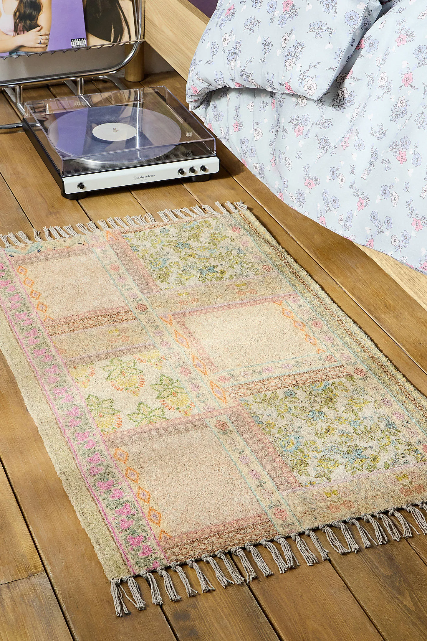 Skylar Multi Patchwork 2x3ft / 60x90cm Rug