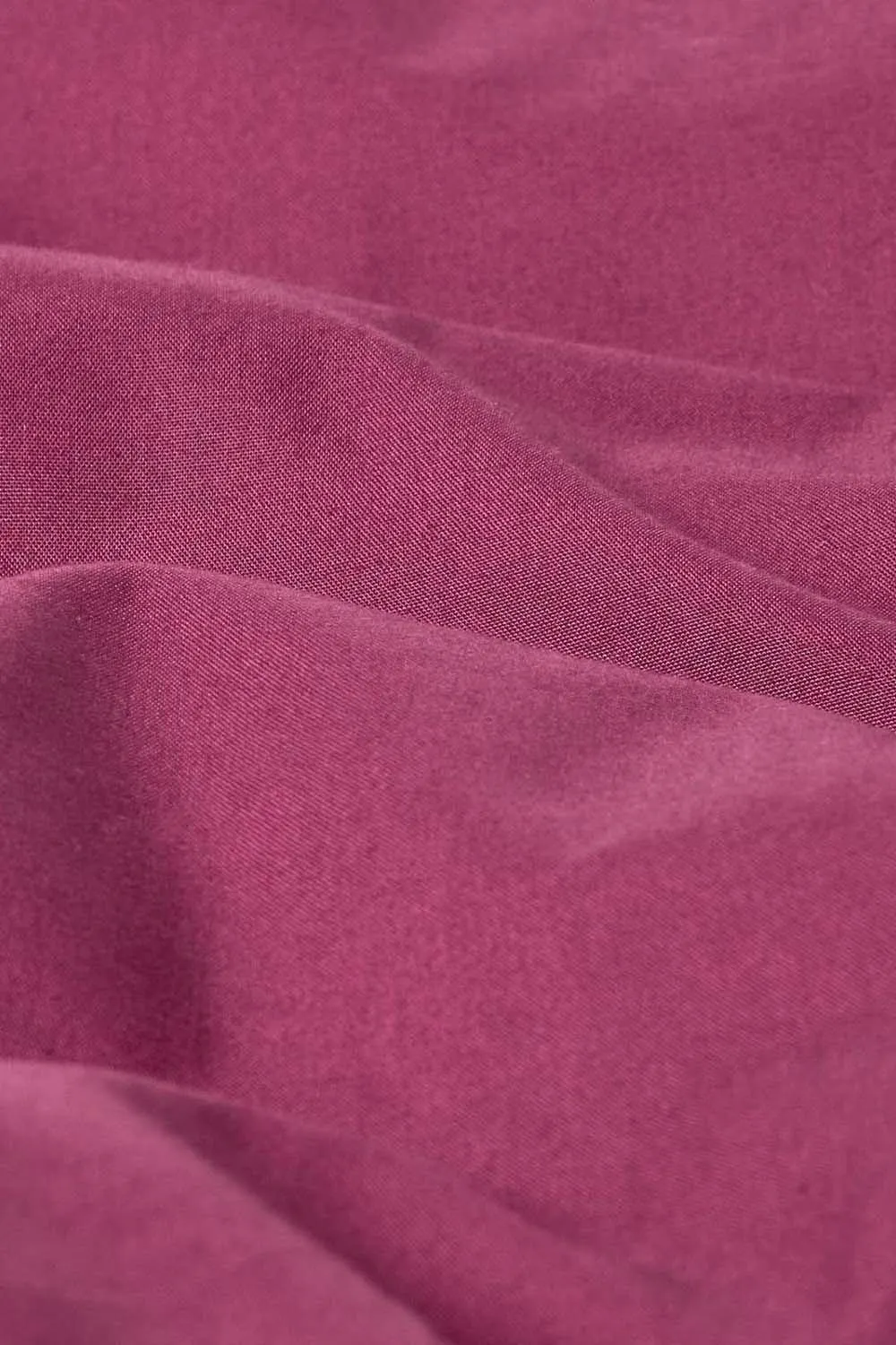 Homescapes Egyptian Cotton V Shaped Pillowcase 200 TC in Plum 3
