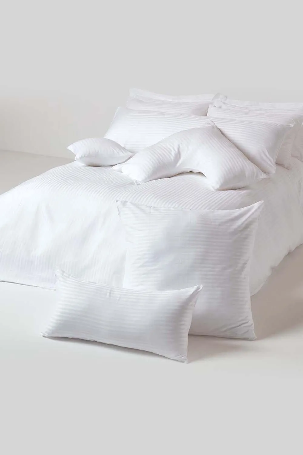 Homescapes Continental Pillowcase Egyptian Cotton 330 TC, 60 x 60 cm in White 4