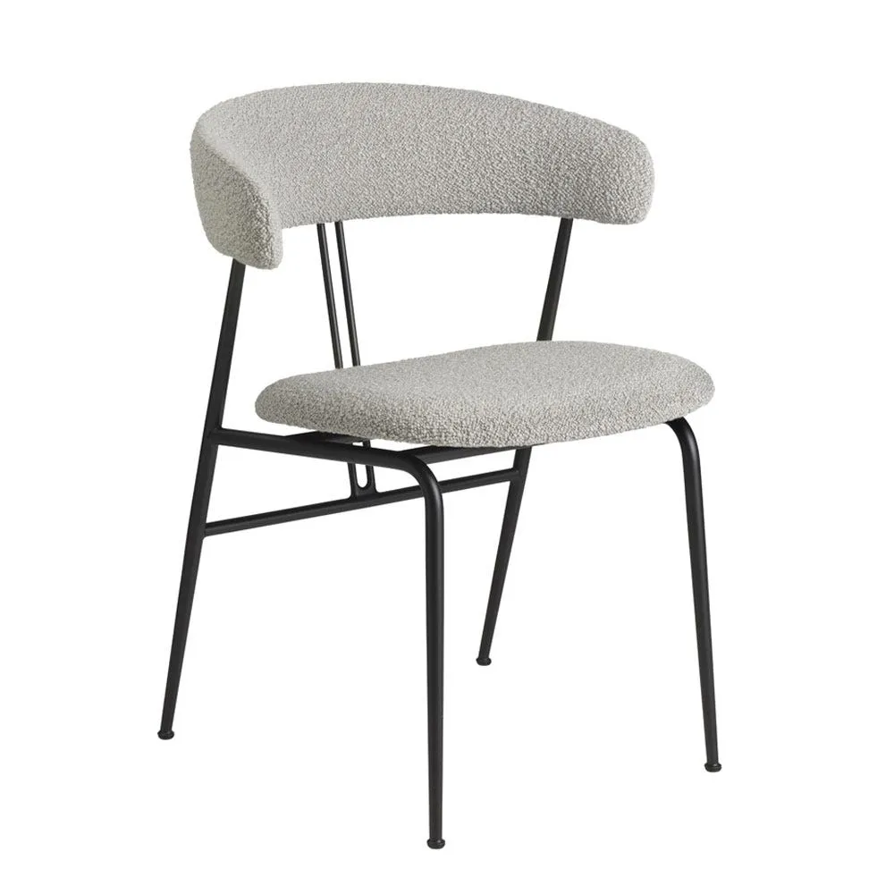 Gubi Violin Dining Chair in Karaokorum 004 Black Matt Base 3