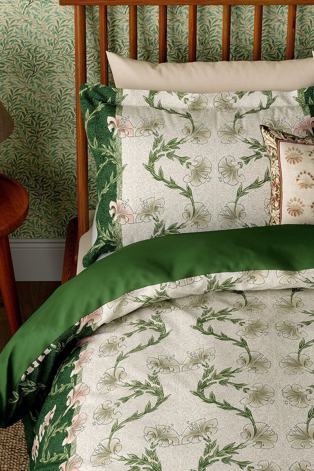 Morris & Co 'Scrolling Carnation' Cotton Duvet Cover Set in Green 5