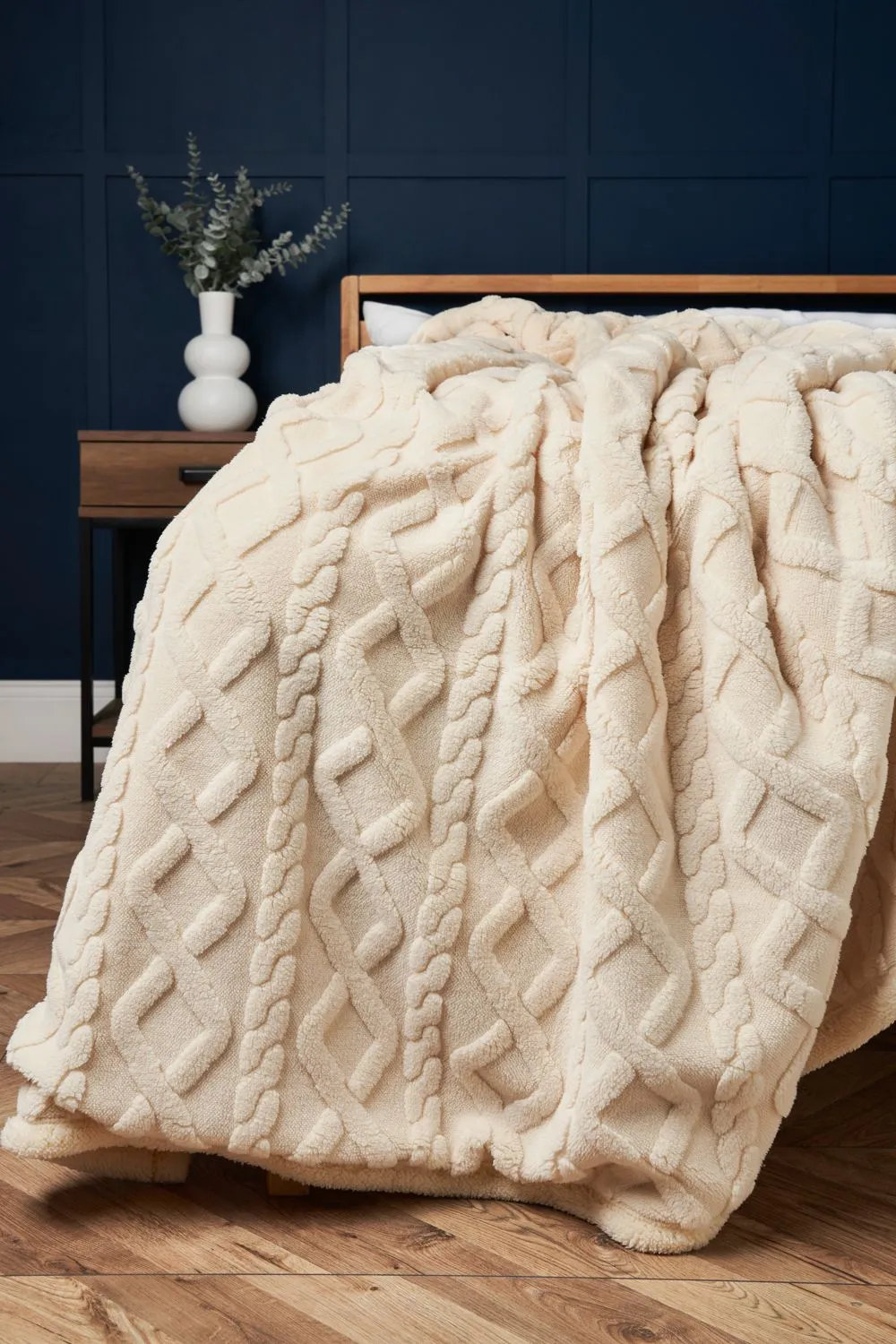 BHS Cable Knit Throw with Sherpa Backing in Cream