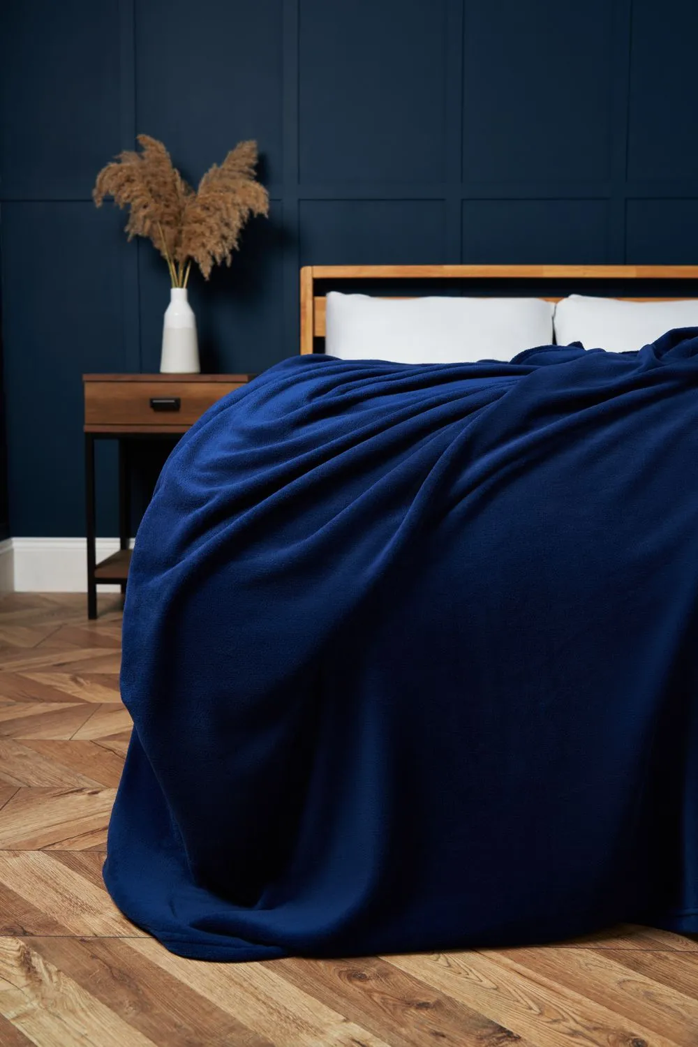 BHS Microfleece Throw in Navy
