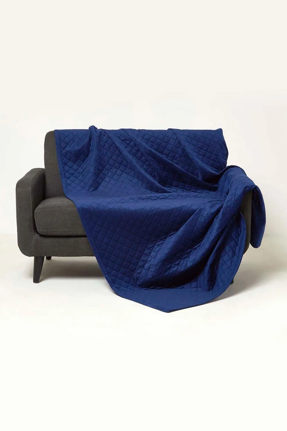 Homescapes Diamond Quilted Velvet Throw in Navy