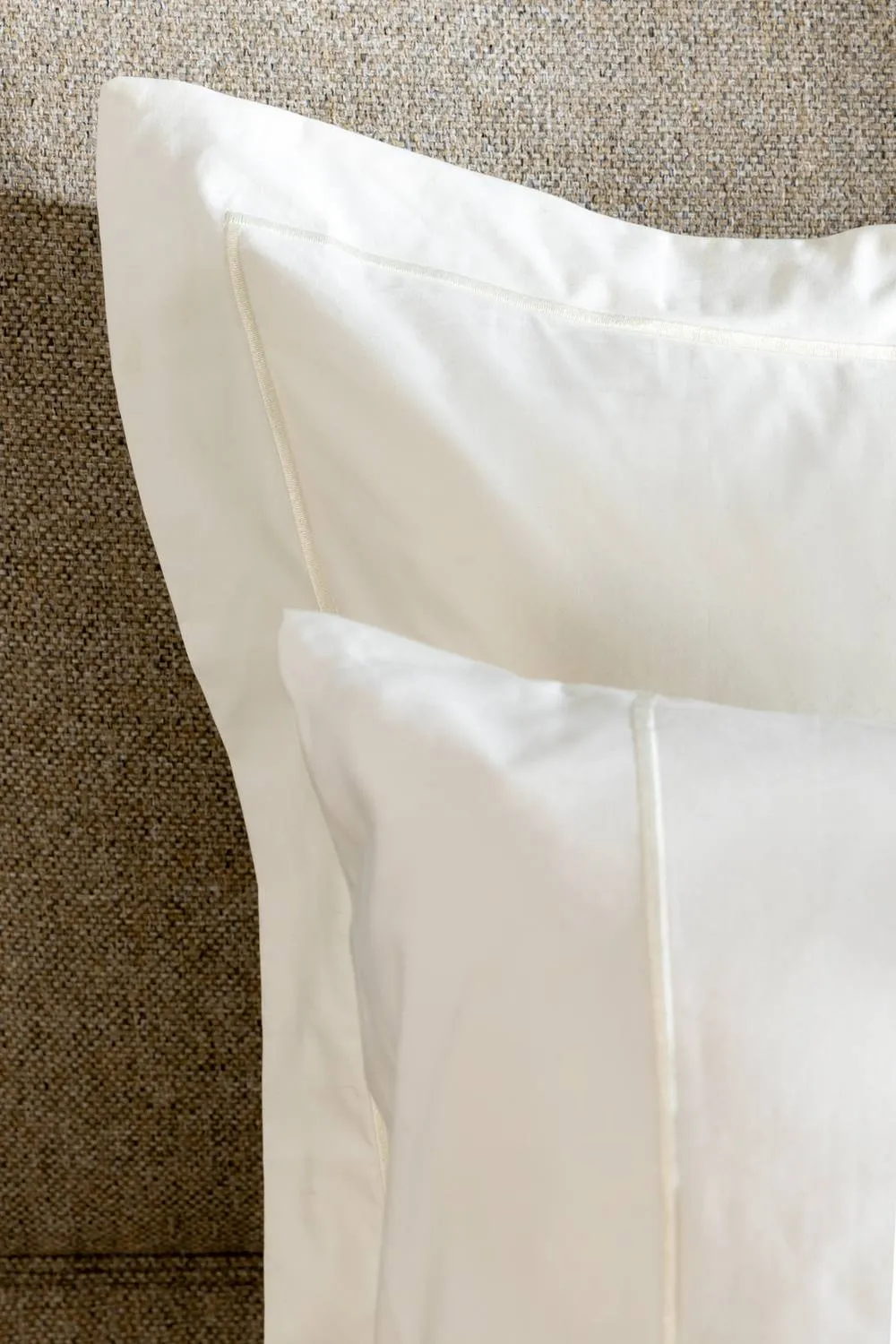 Soak&Sleep 600TC Egyptian Cotton Housewife Pillowcase Pair in Ivory 3