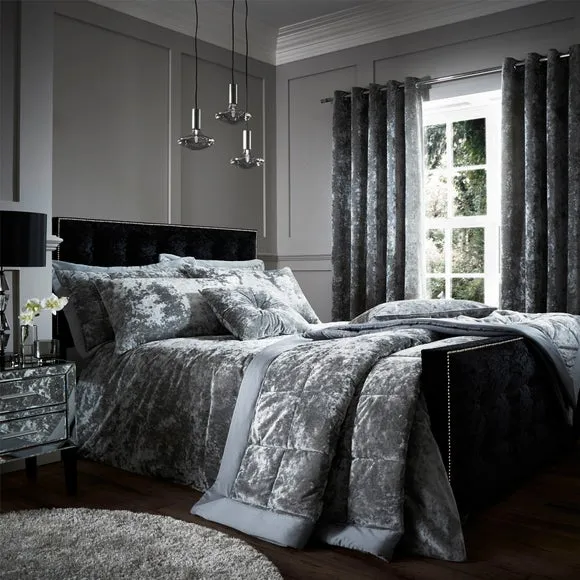 Catherine Lansfield Crushed Velvet Duvet Cover and Pillowcase Set 1