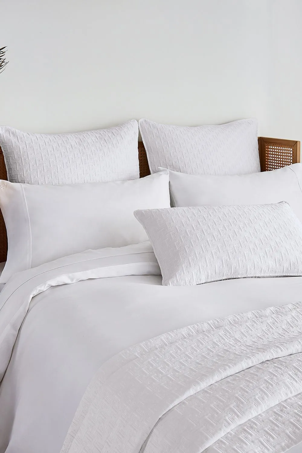 Ted Baker 'TB Plain Dye' Cotton Sateen Square Oxford Pillowcase in White 3