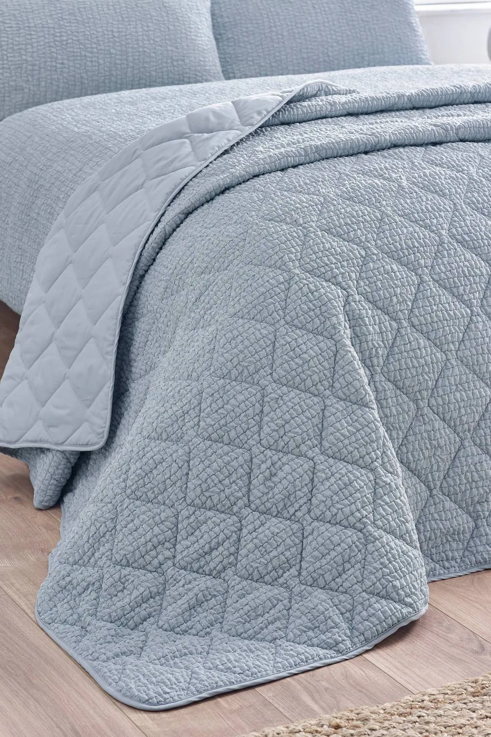 Catherine Lansfield 'Crinkle Seersucker Texture' Bedspread in Blue 1