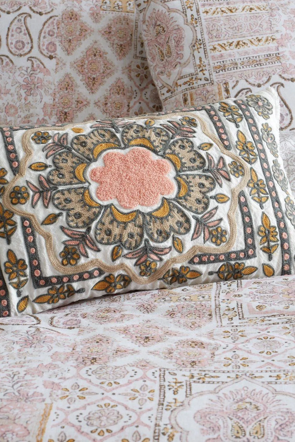 Iniko Cushion