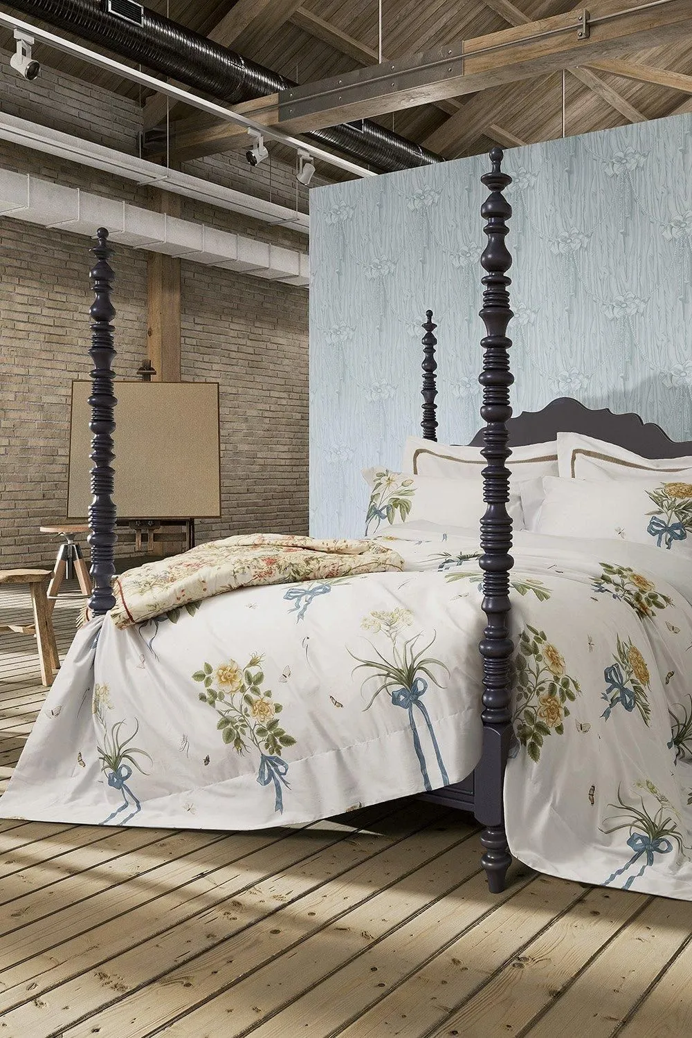 Sanderson 'Cupids Beau' Cotton Sateen Duvet Cover Set in White