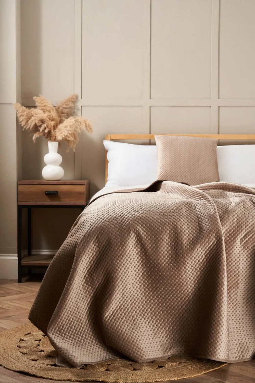 BHS Liso Bedspread in Natural