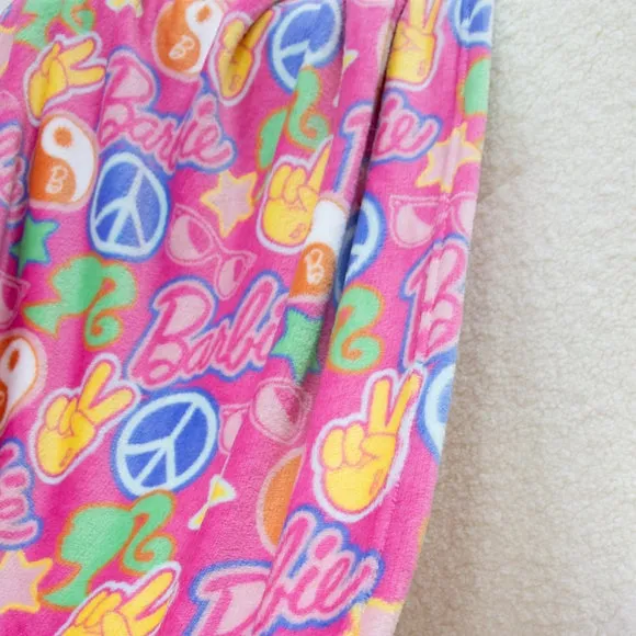 Barbie Fleece 150cm x 100cm Throw Blanket 3
