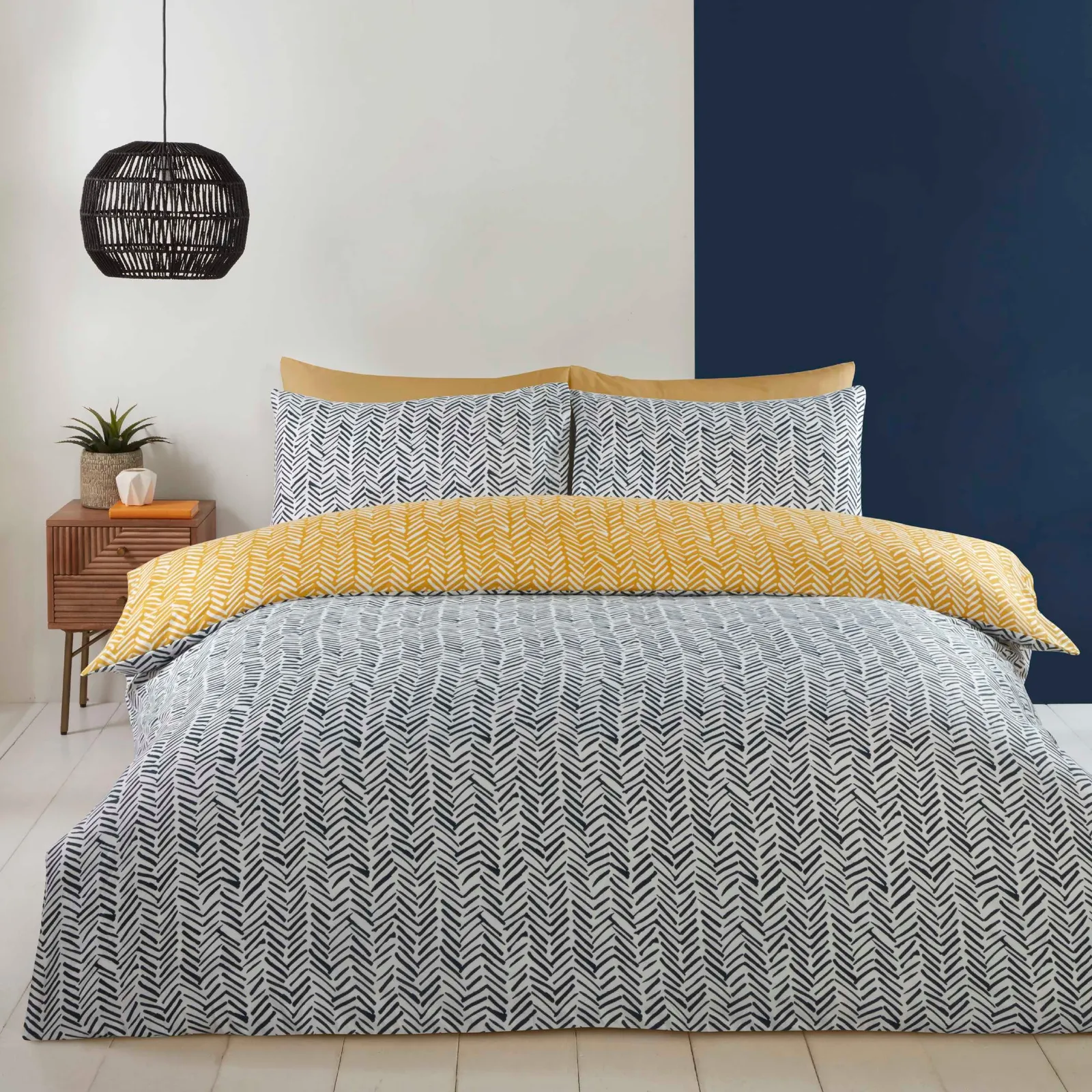 Rapport Home Helston Reversible Duvet Cover Set with Pillowcase Bedding in Yellow 3