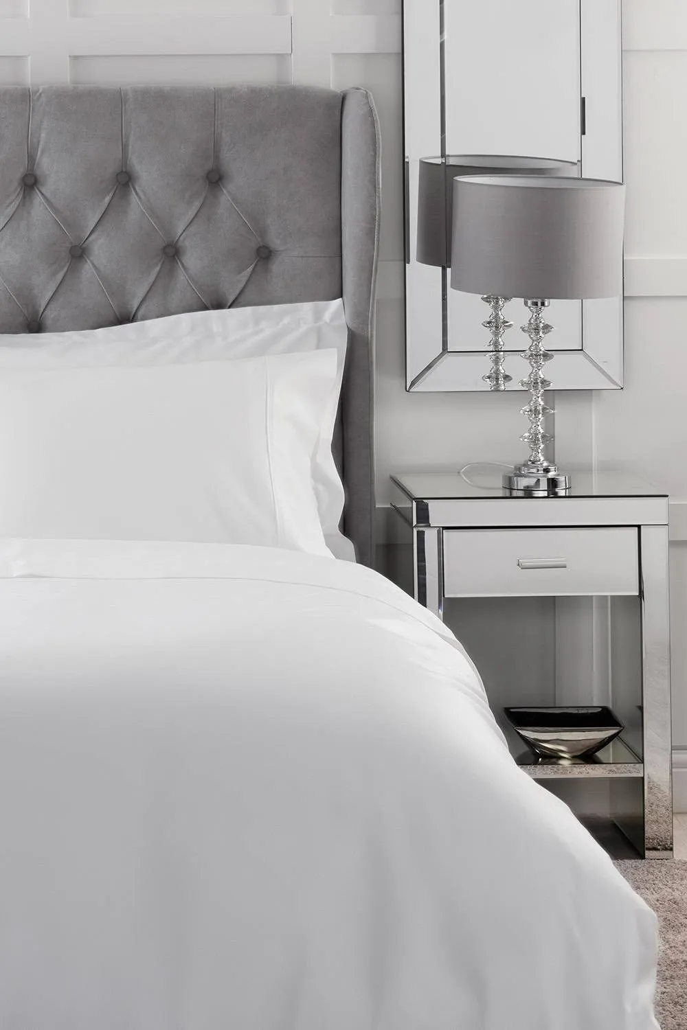 Belledorm Bamboo 300 Thread Count Duvet Cover in White 1