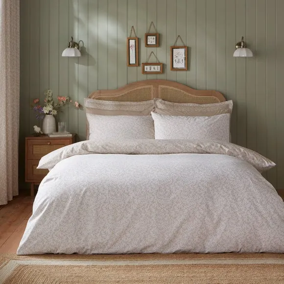 Annie Floral 144 Thread Count 100% Cotton Reversible Duvet Cover & Pillowcase Set 1