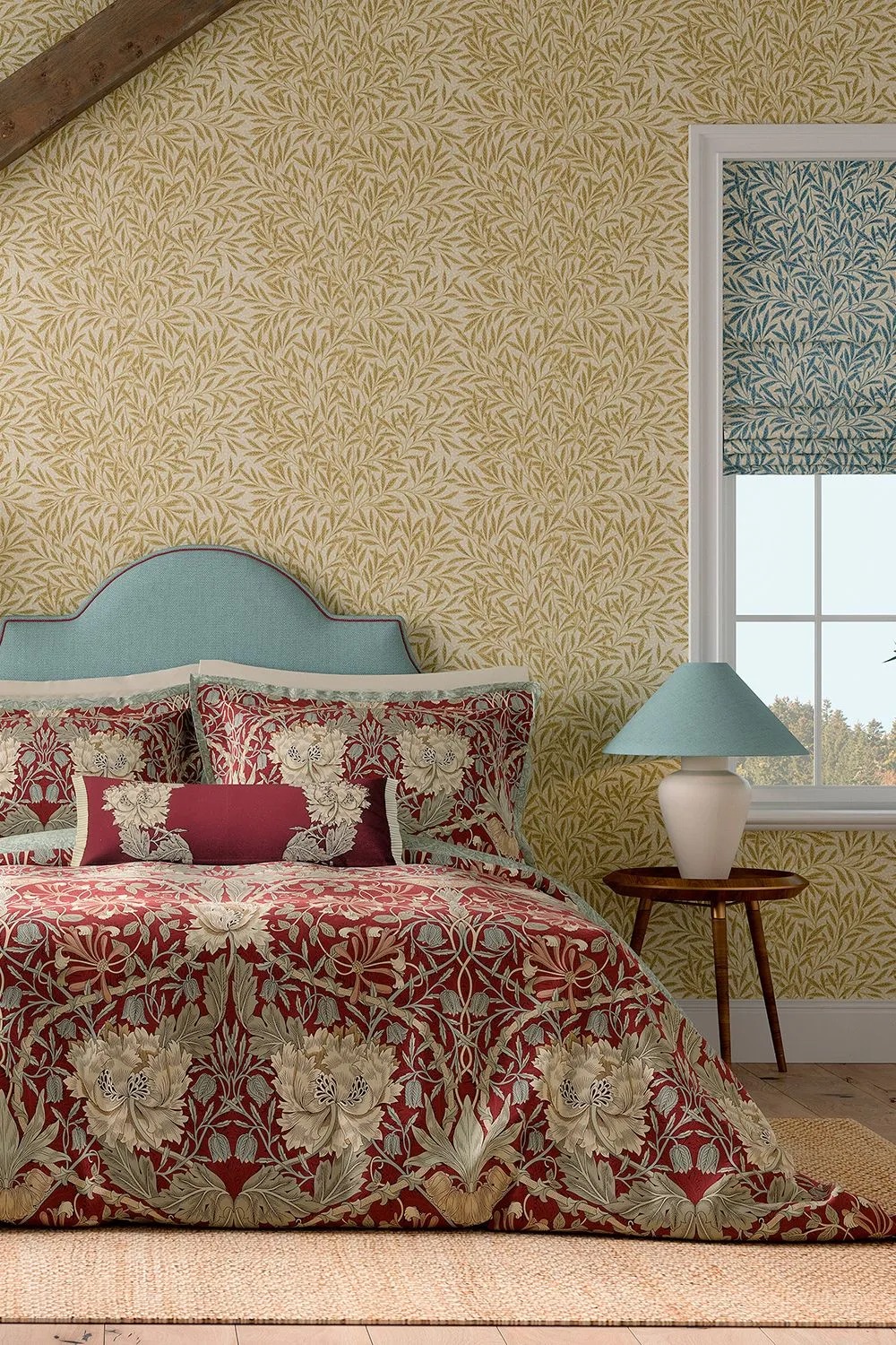 Morris & Co 'Honeysuckle & Tulip' Cotton Duvet Cover Set in Dark Red