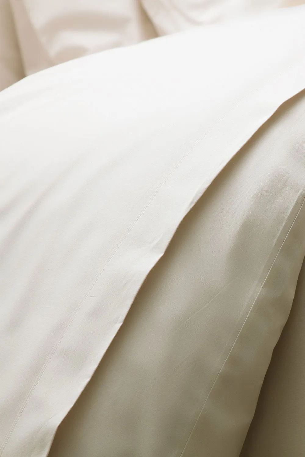 Belledorm Egyptian Cotton 200 Thread Count Flat Sheet in White 2