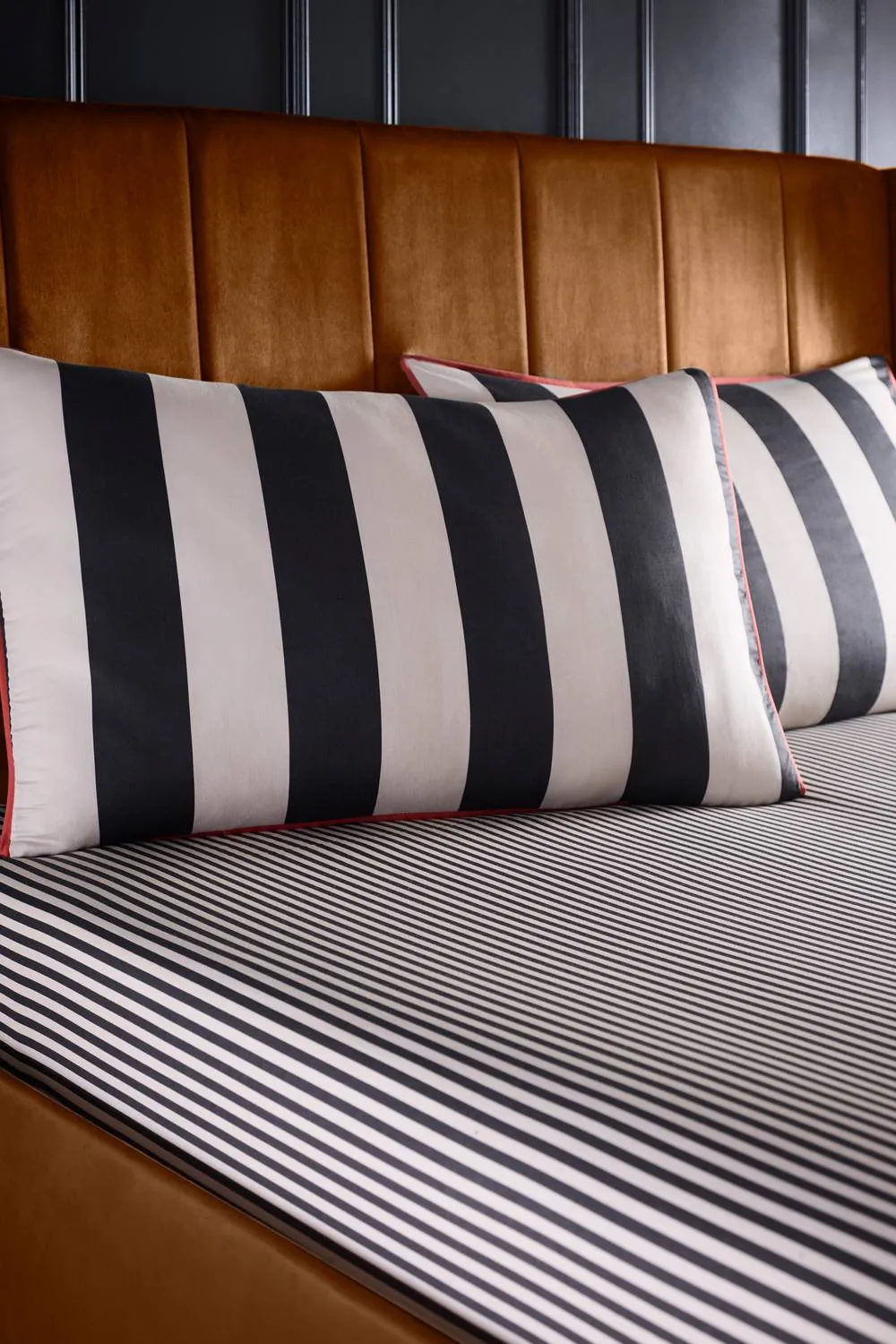 Laurence Llewelyn-Bowen 'Festivo Circus Stripe' 100% Cotton Fitted Bed Sheet in Black 1