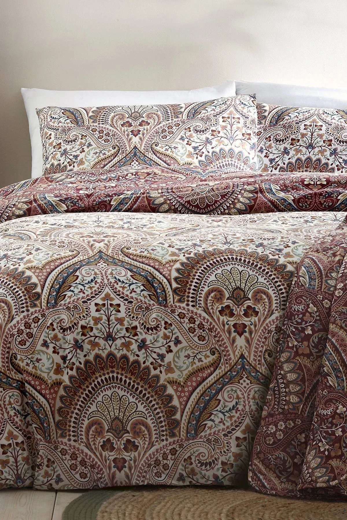 Dreams & Drapes 'Palais' Rich Jacobean Damask Print Duvet Cover Set 4