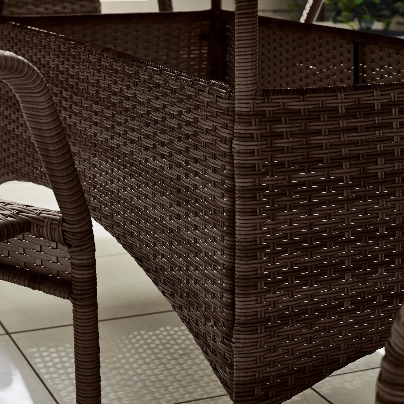 FurnitureboxUK Antigua 6 Seater Rattan Outdoor Garden Dining Set, PE Rattan, 6 Seat Garden Table & Chair Set, Weather Resistant in Brown 4