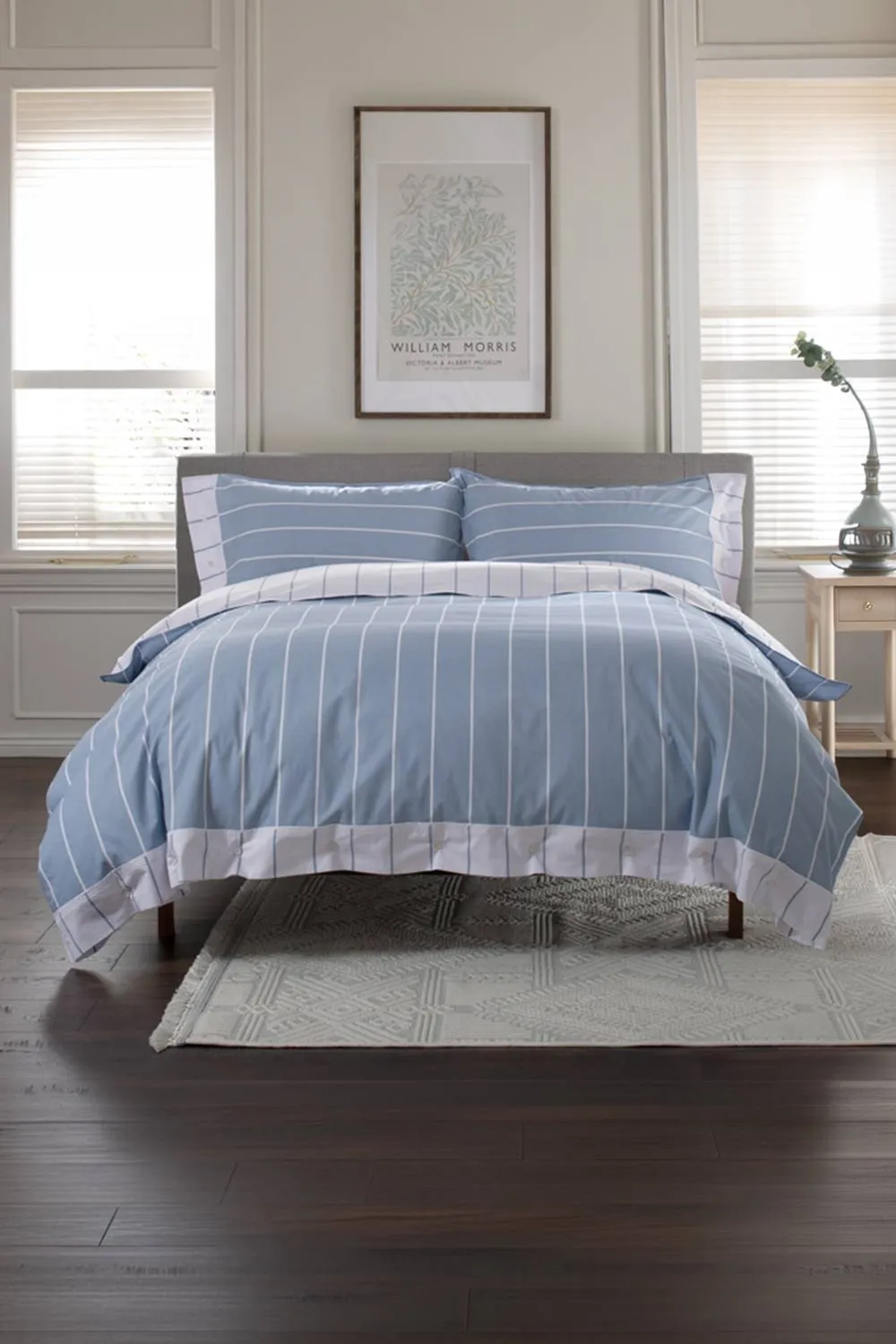The Lyndon Company Next Level 100% Duvet Cover Set with Cuff Detailing in Blue 1