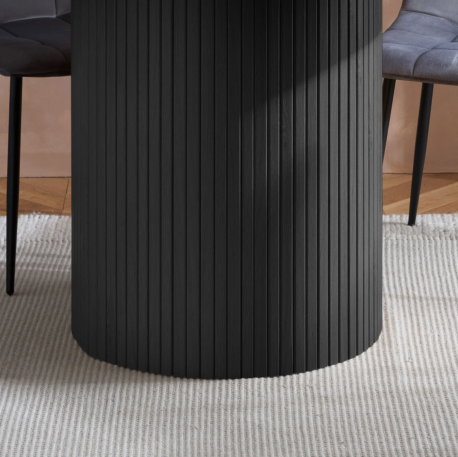 Birlea Round Fluted Dining Table Axel in Black 4