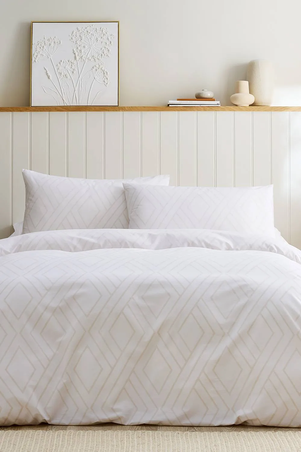 CHRISTY 'Lattice' Geometric Cotton Percale Duvet Cover Set in White 2