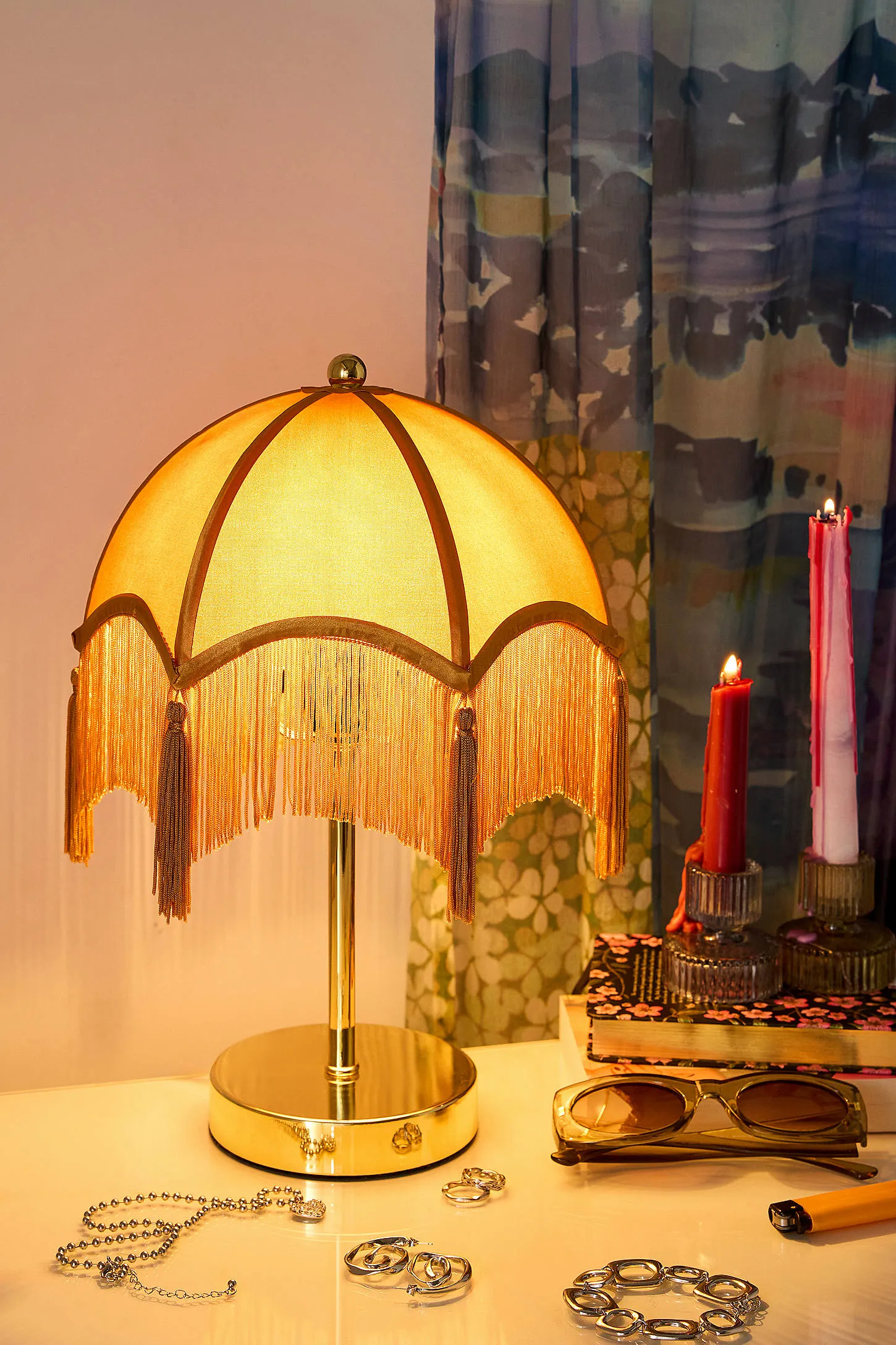 Love Tassel Table Lamp - Light Yellow