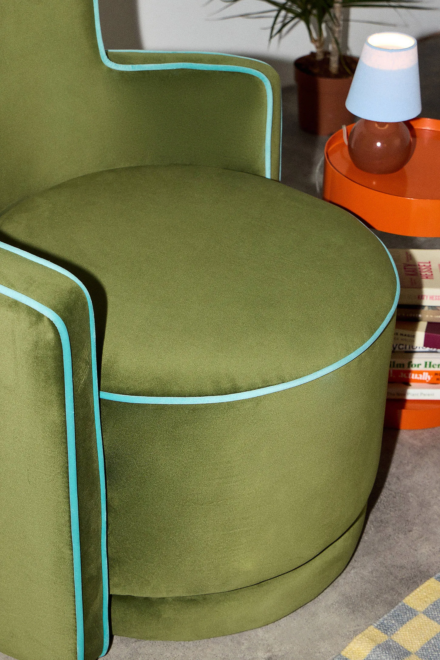 Rhea Velvet Swivel Chair - Green 2