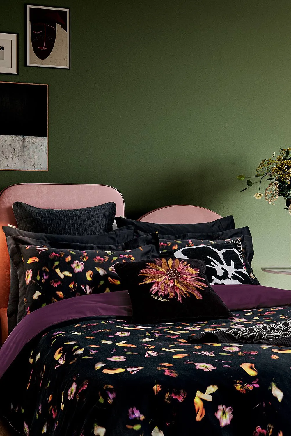Ted Baker 'Scattered Floral' Cotton Sateen Duvet Cover Set in Black 2