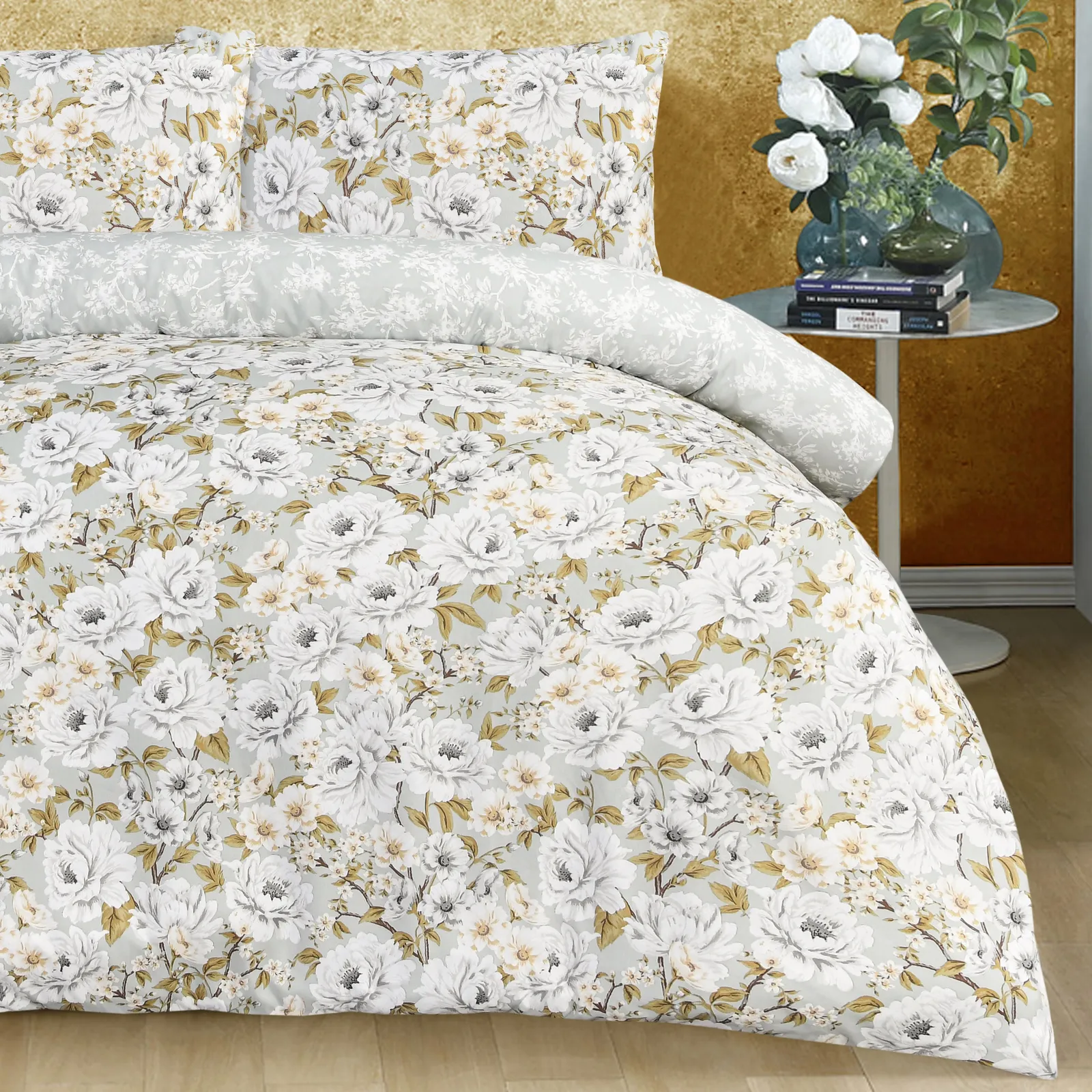 Smart Living Luxury Soft Reversible Elegant Blooms Duvet Cover & Pillowcases in Green 6