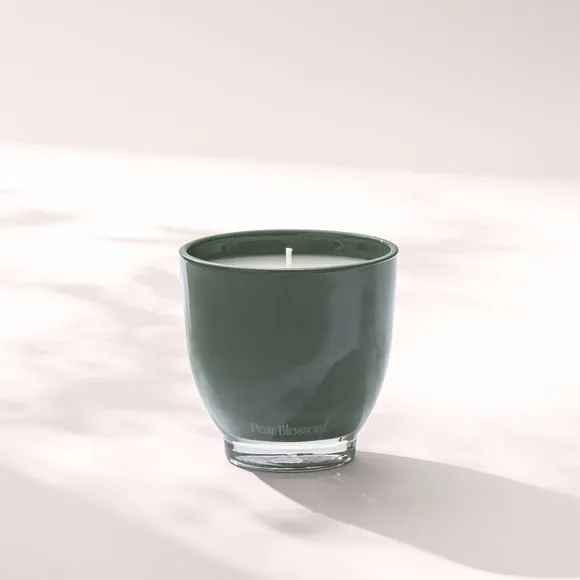 Moments Pear Blossom Candle 2