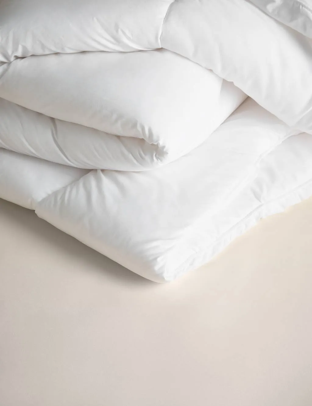 M&S Body Temperature Control 13.5 Tog Duvet White